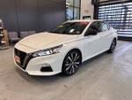 2022 Altima Thumbnail 2