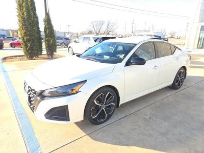Photo of a 2023 Nissan Altima 2.5 SR 4DR Sedan for sale