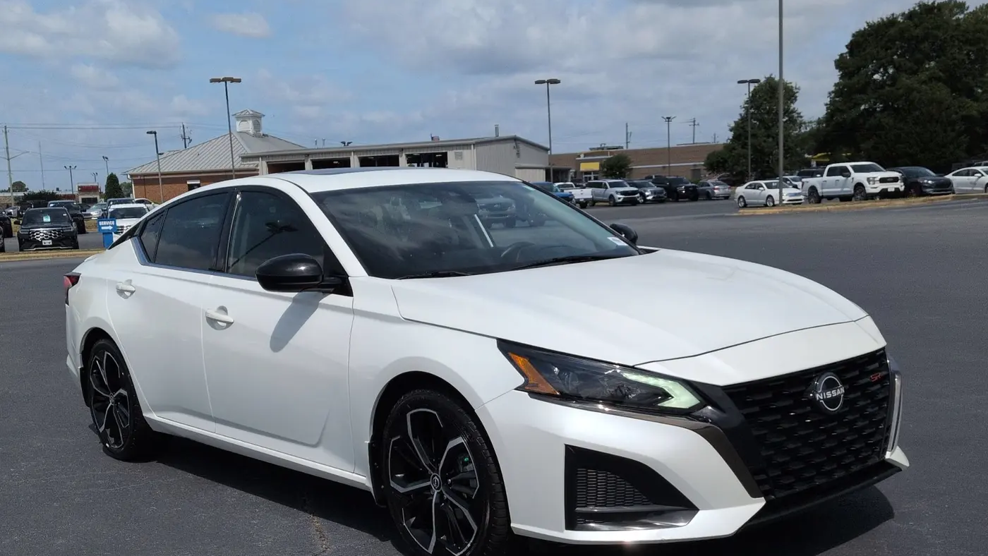 2024 Nissan Altima 2.5 SR