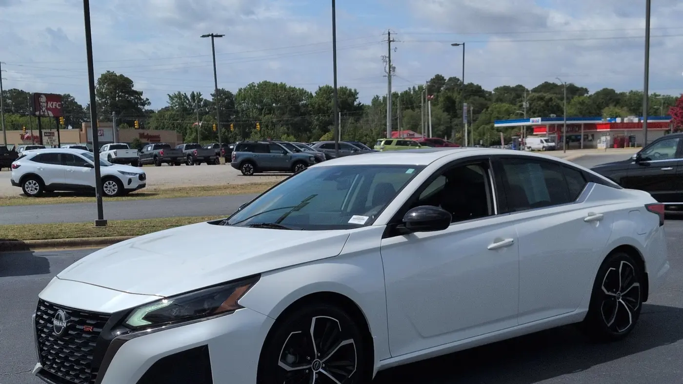 2024 Nissan Altima 2.5 SR