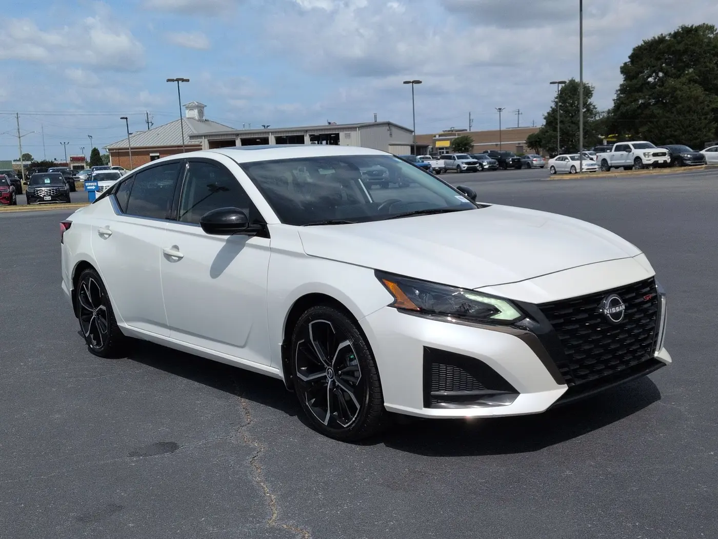 2024 Nissan Altima - $20,500