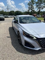 2024 Altima Thumbnail 3