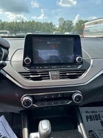 2024 Altima Thumbnail 10