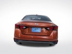 2019 Altima Thumbnail 7