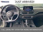 2022 Altima Thumbnail 11