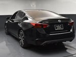 2022 Altima Thumbnail 6