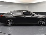 2022 Altima Thumbnail 8
