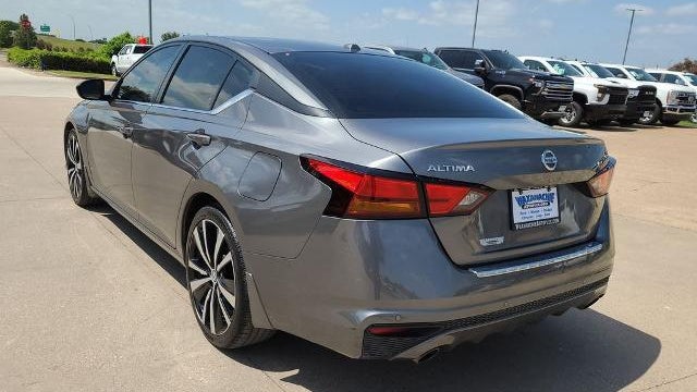 2022 Nissan Altima 2.5 SR