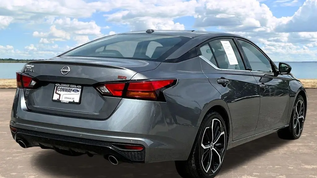 2025 Nissan Altima 2.5 SR