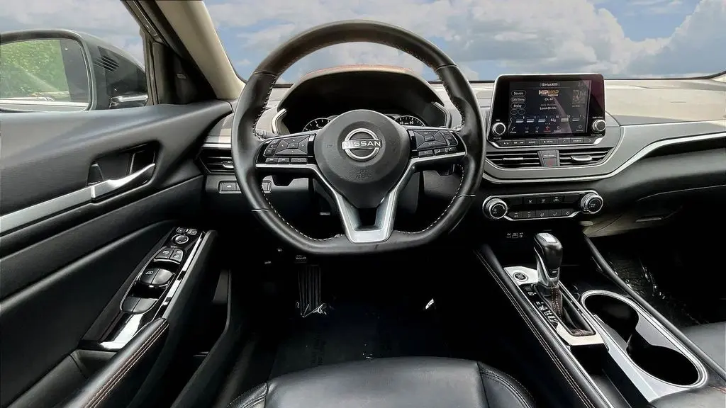 2025 Nissan Altima 2.5 SR