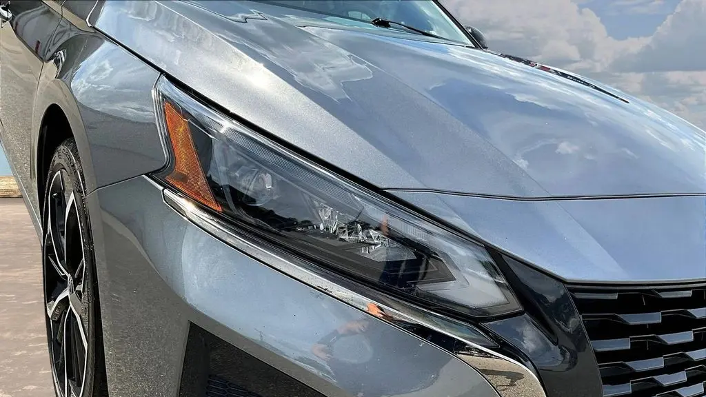 2025 Nissan Altima 2.5 SR