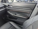 2019 Altima Thumbnail 17