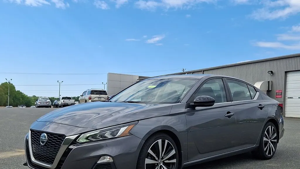2021 Nissan Altima 2.5 SR