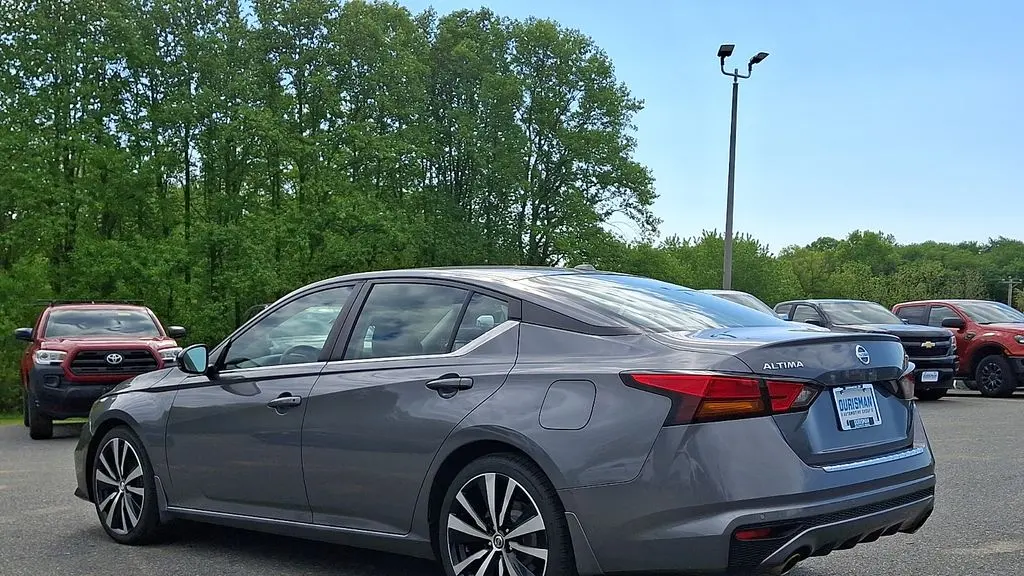 2021 Nissan Altima 2.5 SR