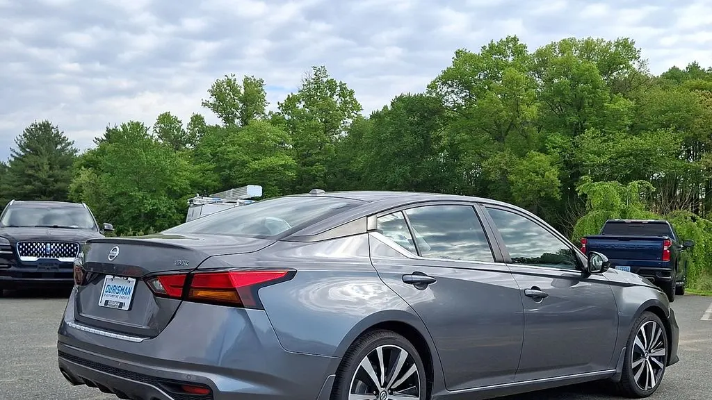 2021 Nissan Altima 2.5 SR