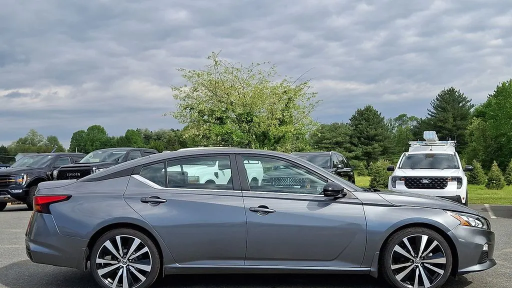2021 Nissan Altima 2.5 SR