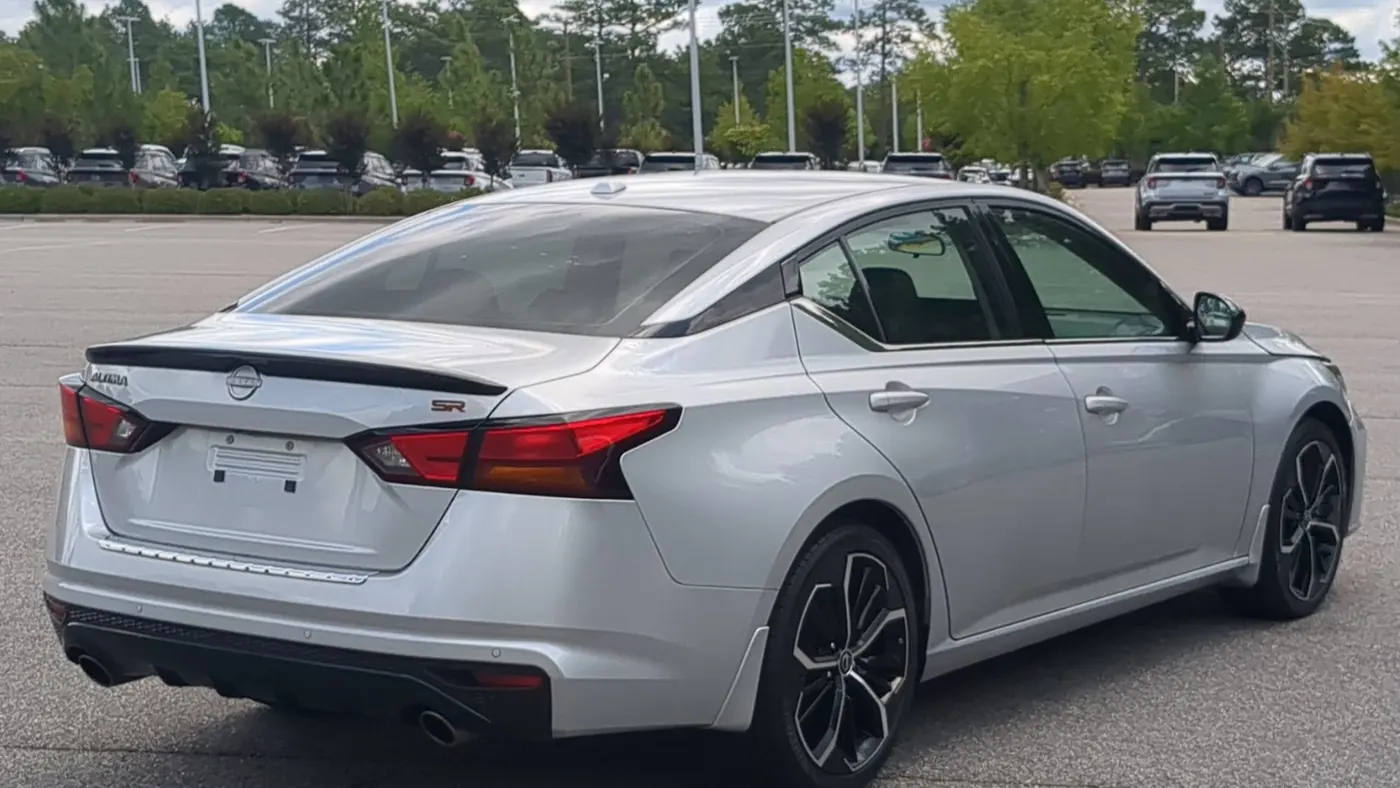 2023 Nissan Altima 2.5 SR