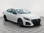 2023 Altima Thumbnail 7