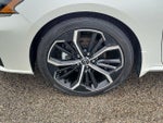 2023 Altima Thumbnail 9