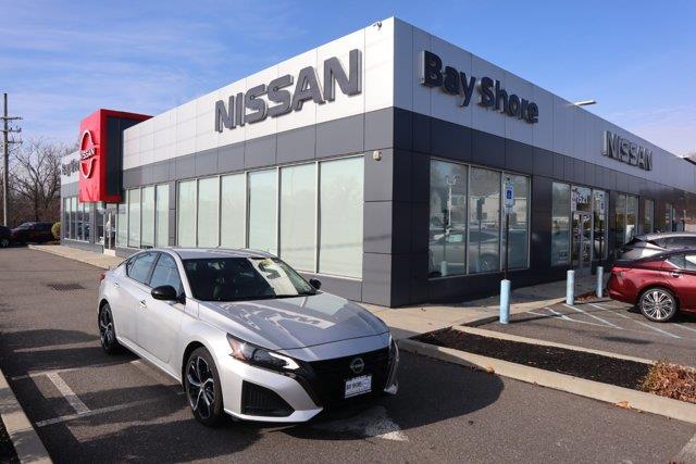 2023 Nissan Altima 2.5 SR