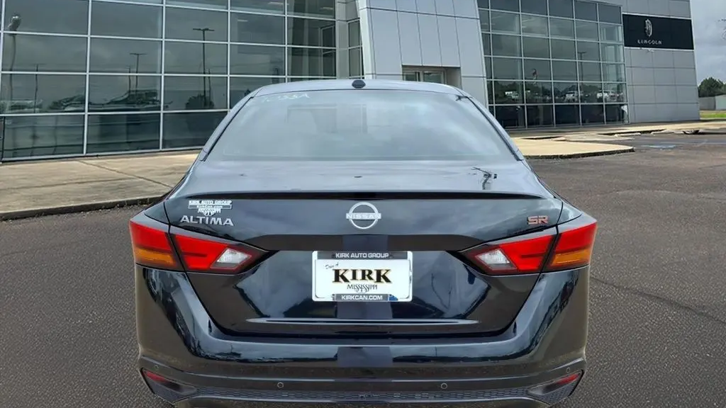 2025 Nissan Altima 2.5 SR