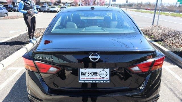 2025 Nissan Altima 2.5 SR
