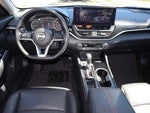 2025 Altima Thumbnail 15