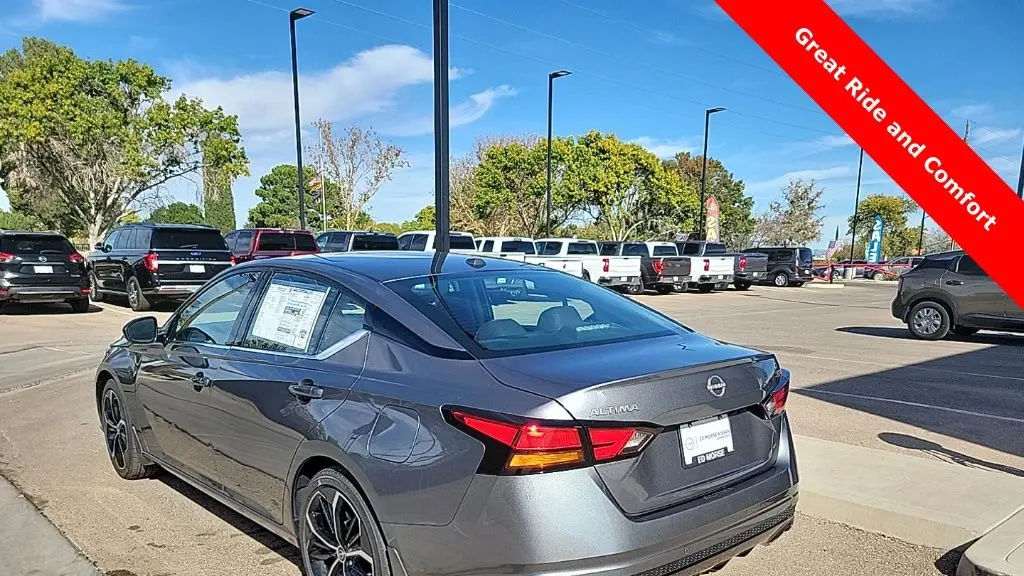 2025 Nissan Altima 2.5 SR