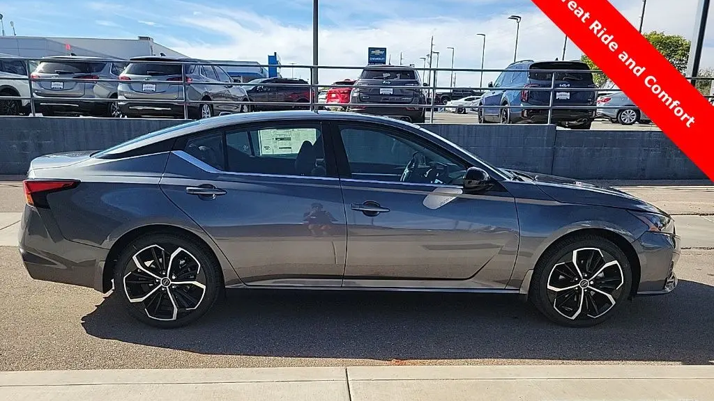 2025 Nissan Altima 2.5 SR