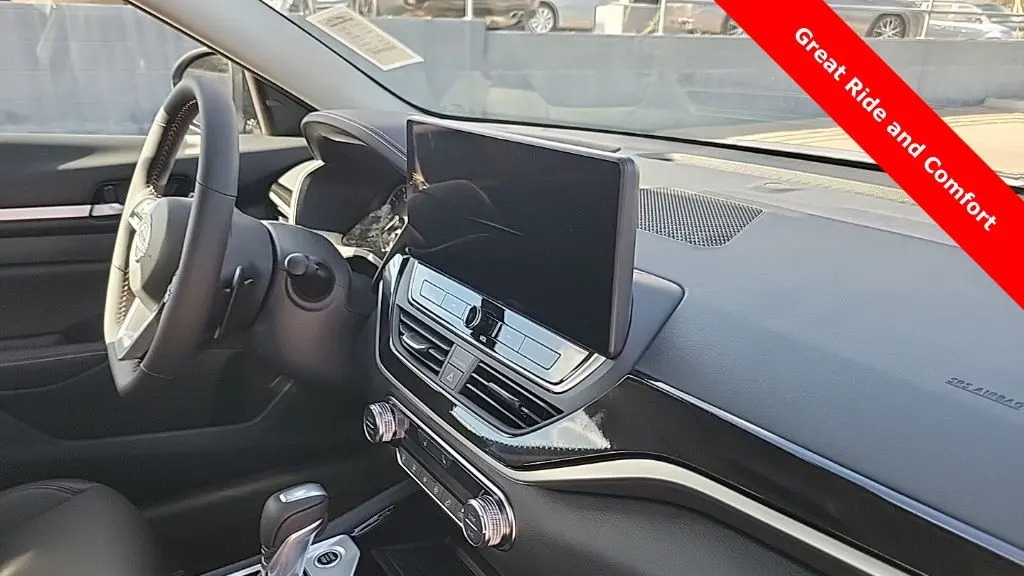 2025 Nissan Altima 2.5 SR