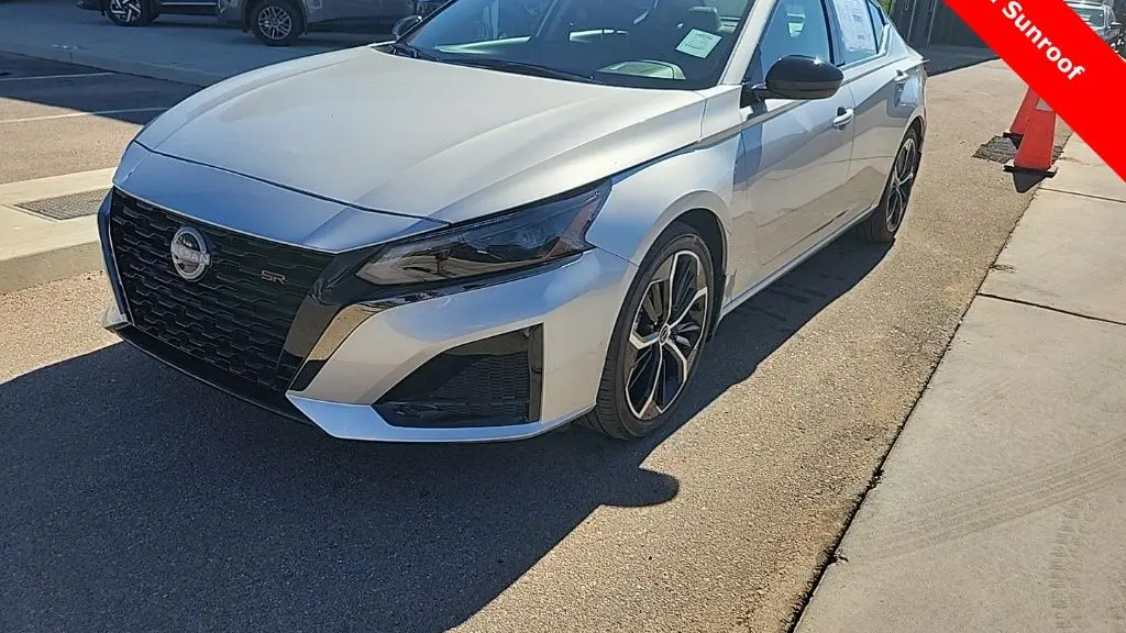 2025 Nissan Altima 2.5 SR