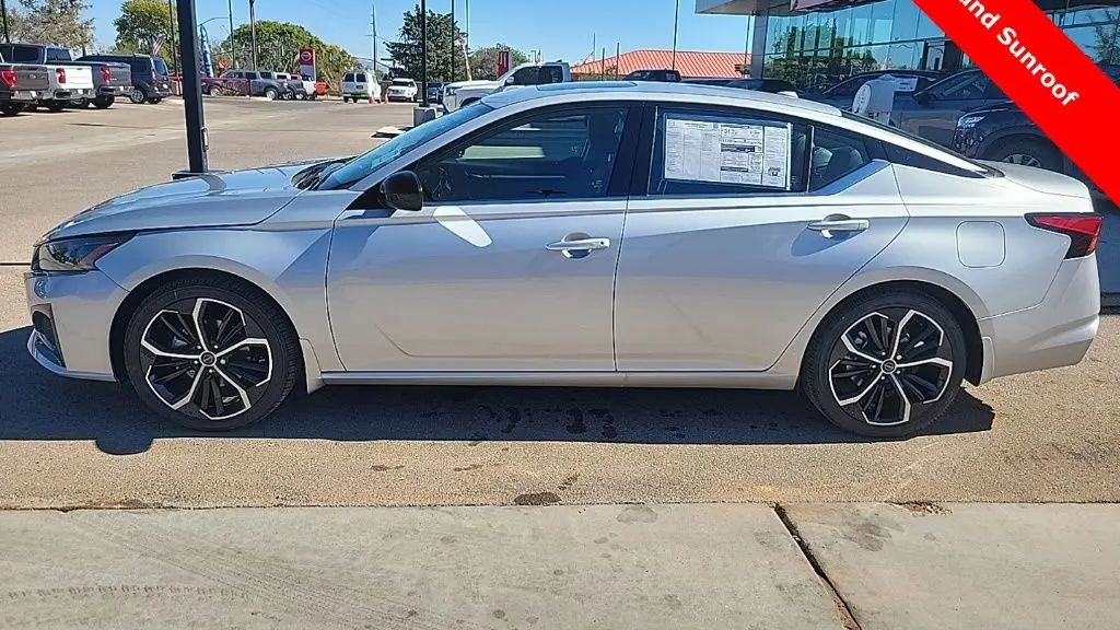 2025 Nissan Altima 2.5 SR