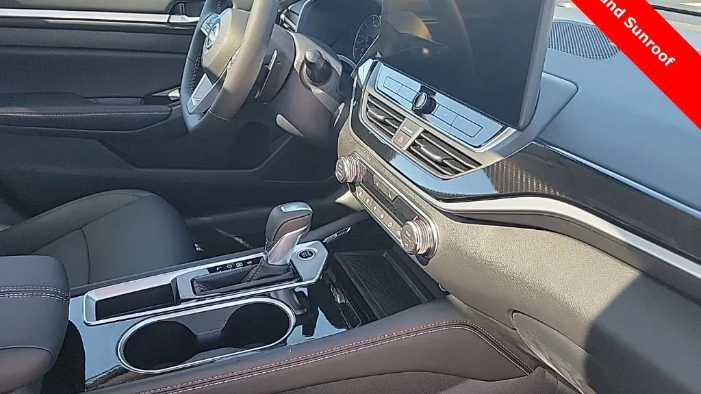2025 Nissan Altima 2.5 SR