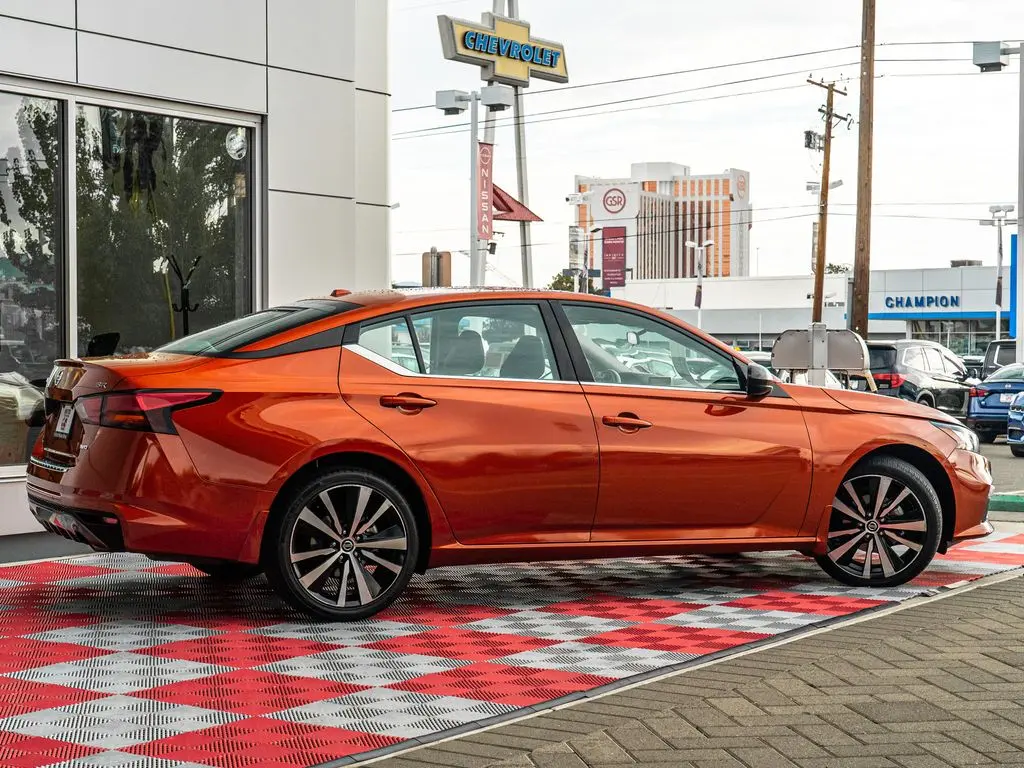 2022 Nissan Altima - $18,888