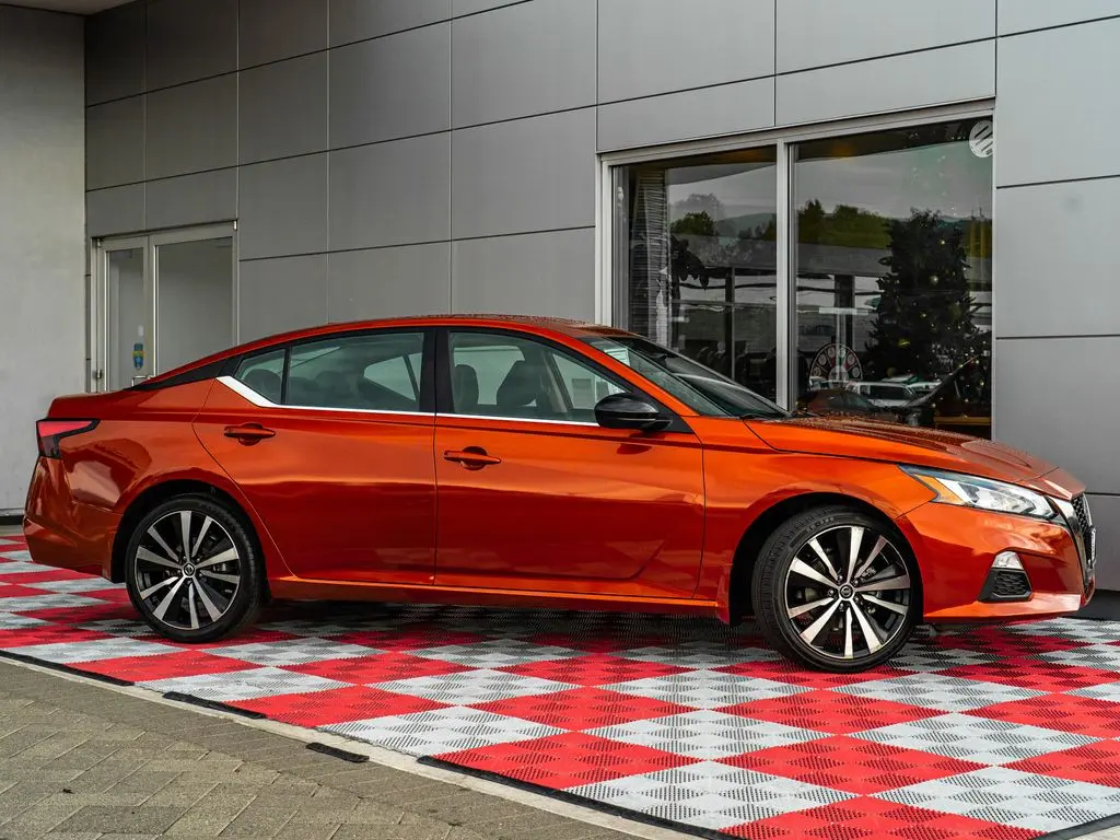 2022 Nissan Altima - $18,888