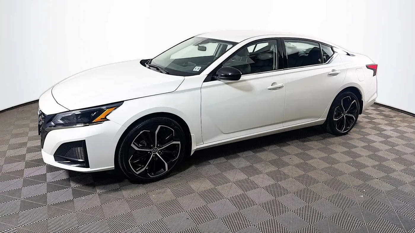 Preowned 2025 Nissan Altima 2.5 SR for Sale