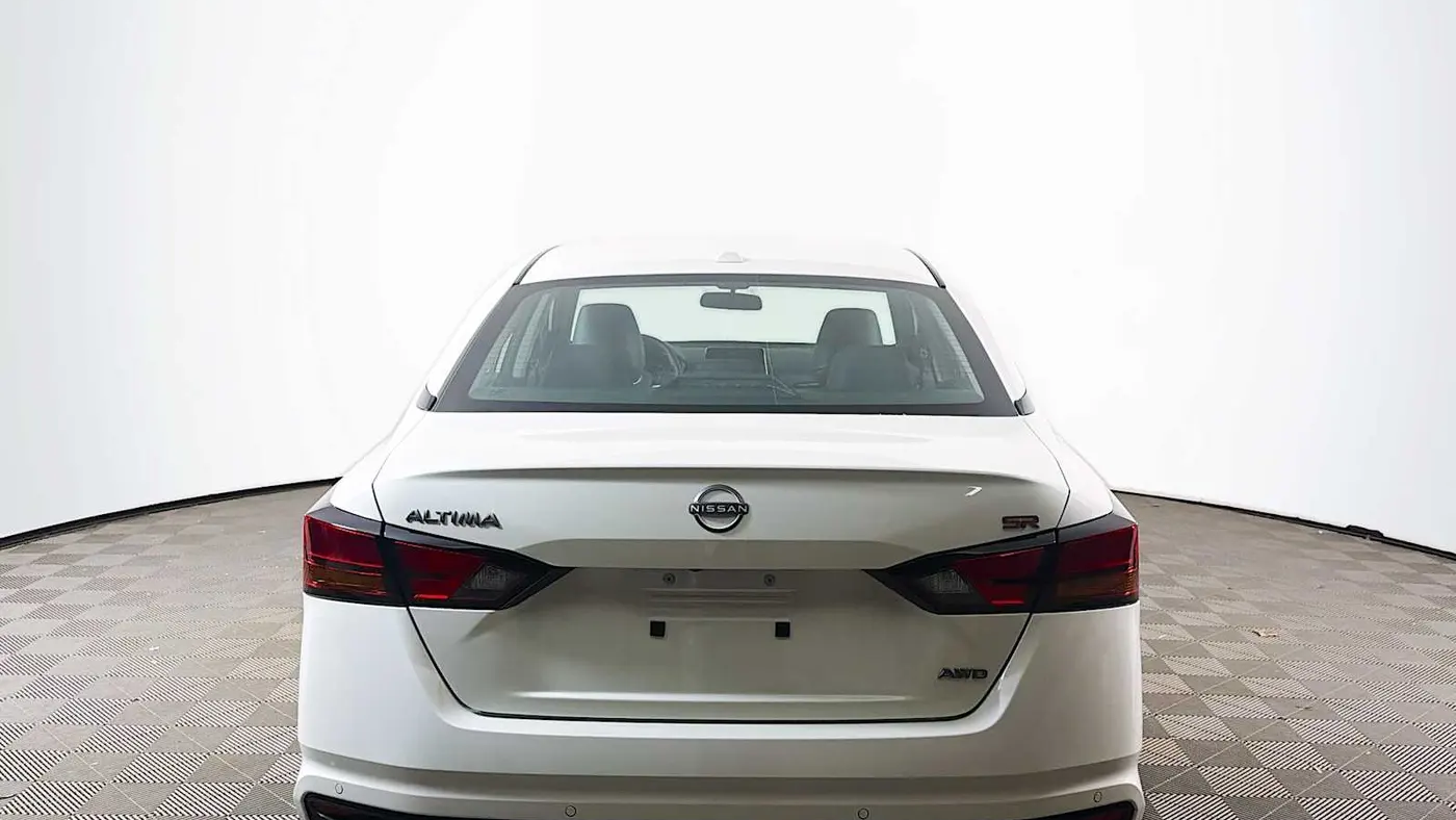 2025 Nissan Altima 2.5 SR