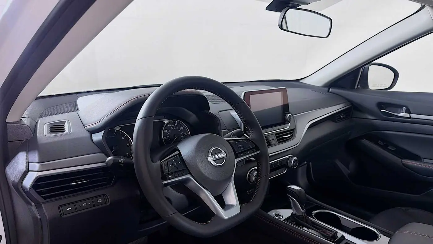 2025 Nissan Altima 2.5 SR
