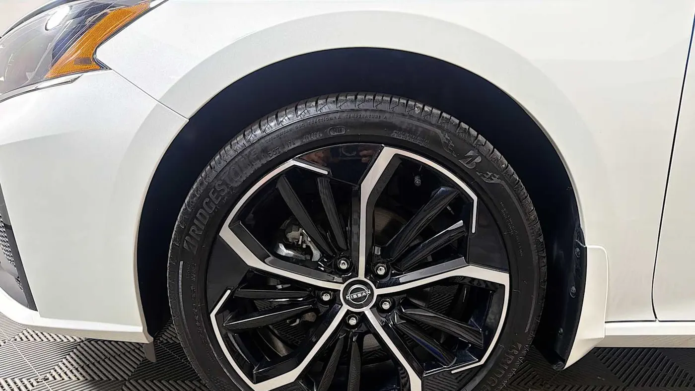 2025 Nissan Altima 2.5 SR