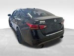 2022 Altima Thumbnail 5