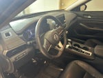 2022 Altima Thumbnail 11