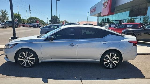 2022 Nissan Altima 2.5 SR