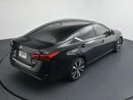 2022 Altima Thumbnail 28