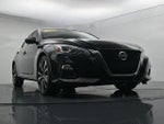 2022 Altima Thumbnail 31