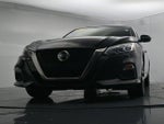 2022 Altima Thumbnail 32