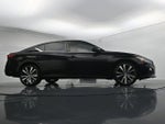 2022 Altima Thumbnail 38
