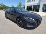 2023 Altima Thumbnail 2