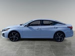2024 Altima Thumbnail 2