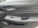 2020 Altima Thumbnail 17