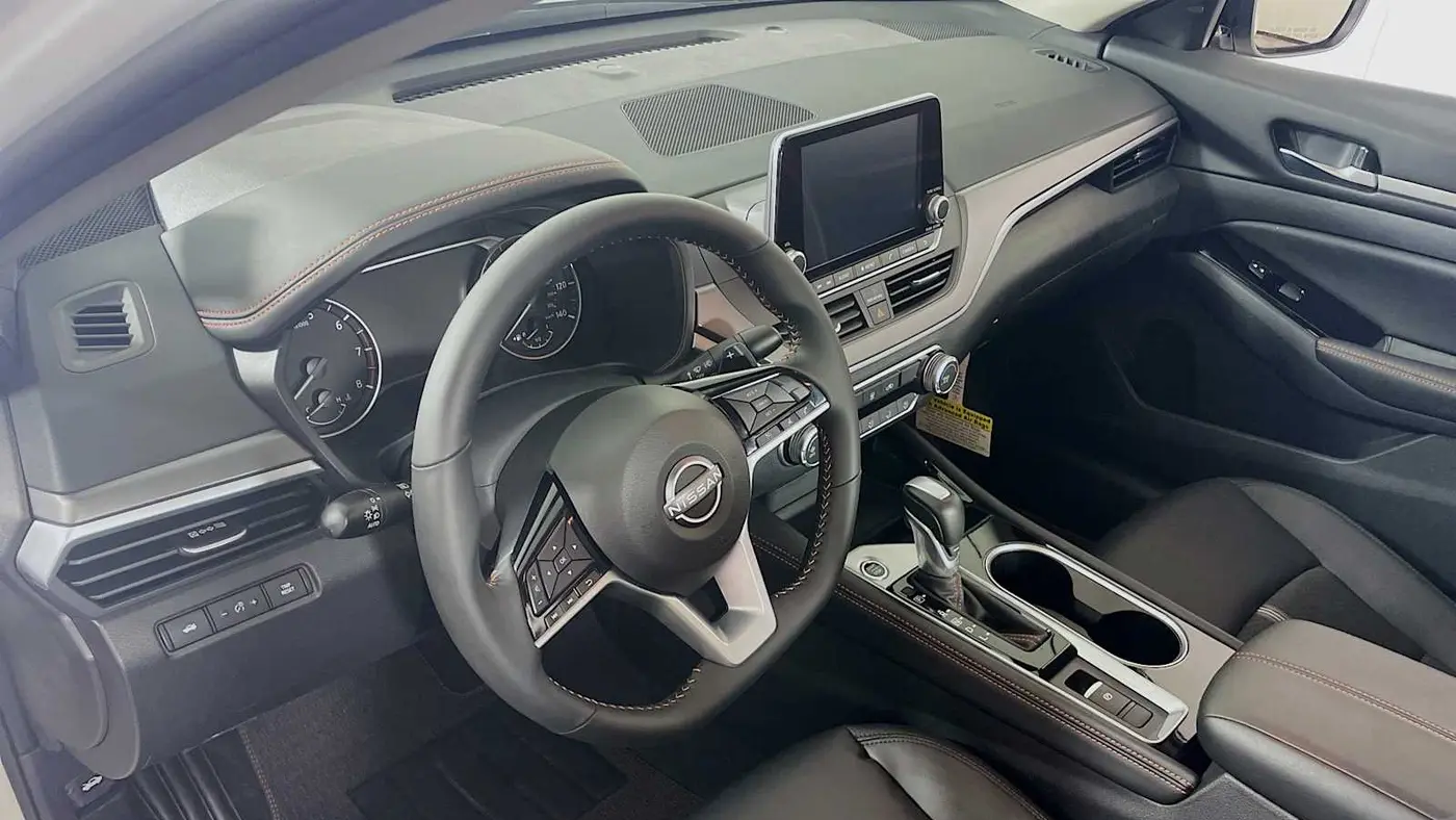 2025 Nissan Altima 2.5 SR